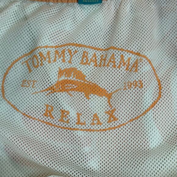 Tommy Bahama Men’s Medium Tropical Boardshorts Red Floral Size 32” Waist - Picture 7 of 10